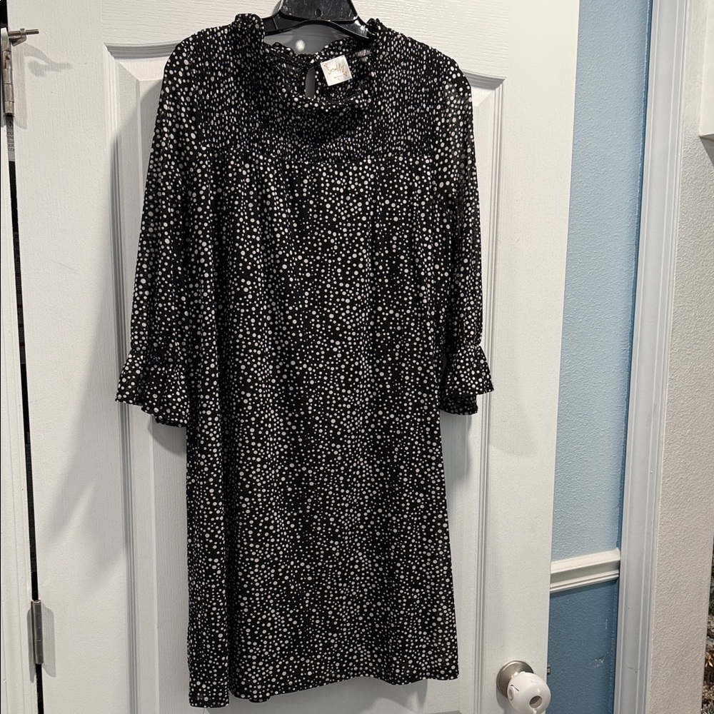 Siren Lily Black and White Midi Dress